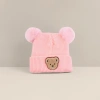 This is a unisex knitted cap for both men and women. It is a foldable, versatile and casual woolen cap for autumn and winter warmth Application Scenario